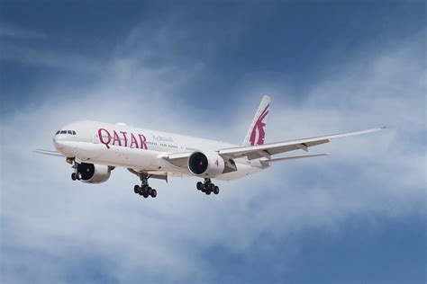 كم سعر طائرة بوينغ 777|طائرة الخطوط الجوية القطرية بوينغ 777 .